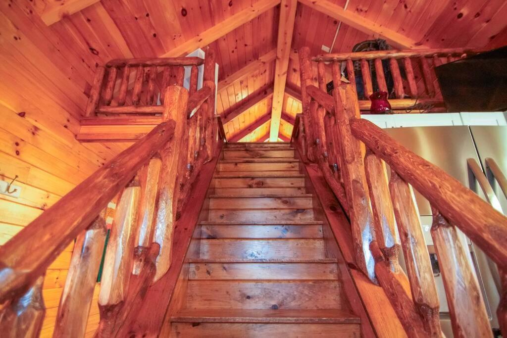 Charming Lakeview Cabin Near Geneva-On-The-Lake! Ashtabula Zewnętrze zdjęcie