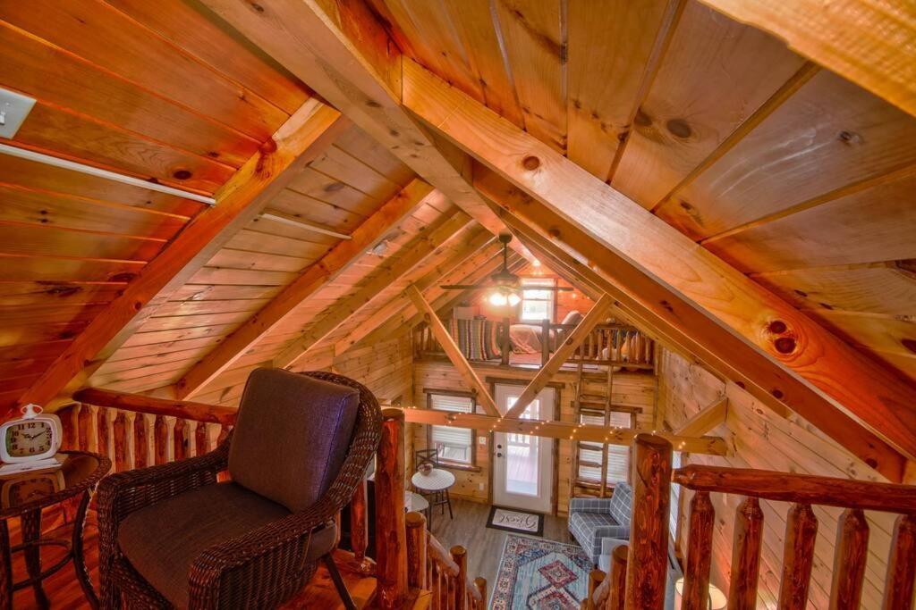 Charming Lakeview Cabin Near Geneva-On-The-Lake! Ashtabula Zewnętrze zdjęcie