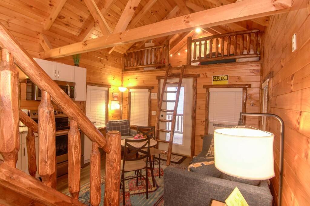 Charming Lakeview Cabin Near Geneva-On-The-Lake! Ashtabula Zewnętrze zdjęcie