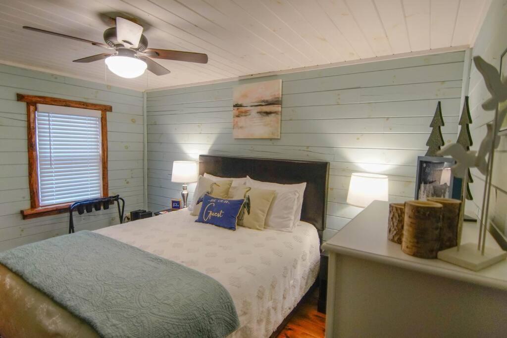 Charming Lakeview Cabin Near Geneva-On-The-Lake! Ashtabula Zewnętrze zdjęcie
